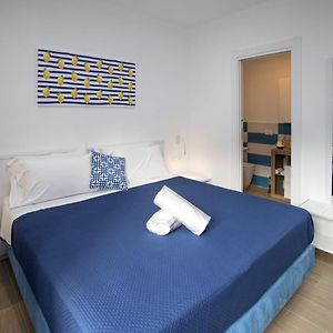 Standard Zimmer mit Kingsize-Bett